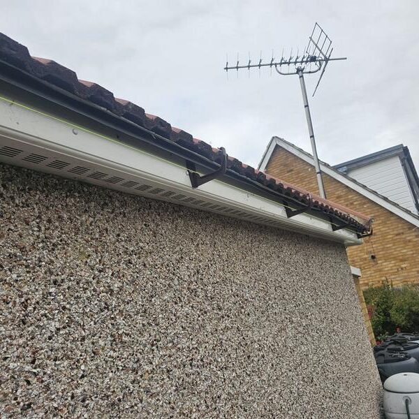 new guttering system roof repairs in wickford 02